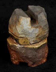 Wakimoto_IncenseBurner19a.jpg (69495 bytes)