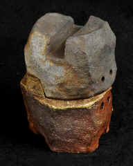 Wakimoto_IncenseBurner19b.jpg (68014 bytes)