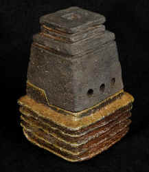 Wakimoto_IncenseBurner24c.jpg (62159 bytes)