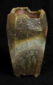 Wakimoto_Vase13b.jpg (120818 bytes)