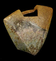 Wakimoto_Vase8a.jpg (164339 bytes)